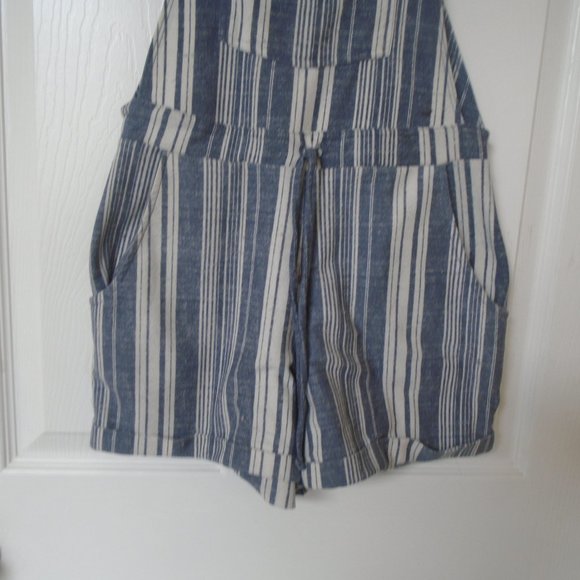 Derek Heart Striped bib Overall cuffed shorts size Small - Picture 3 of 8